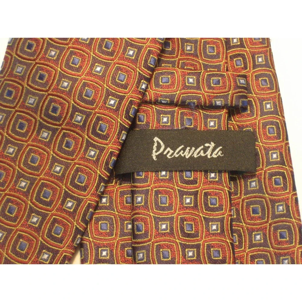 NWOT Pravata 100% Microfibre Geometric  Design Necktie